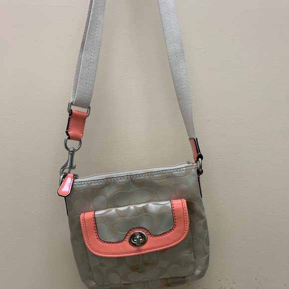 Coach Tan handbag - Picture 2 of 6